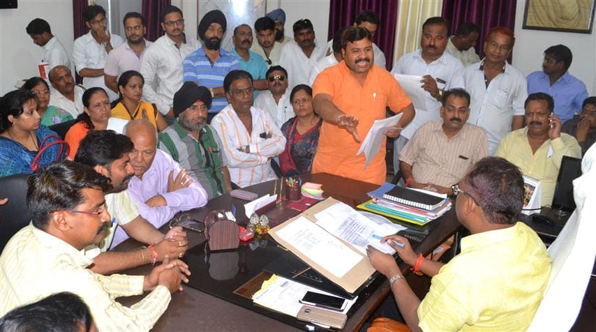 At the behest of the administration being boiled fat : Mayor