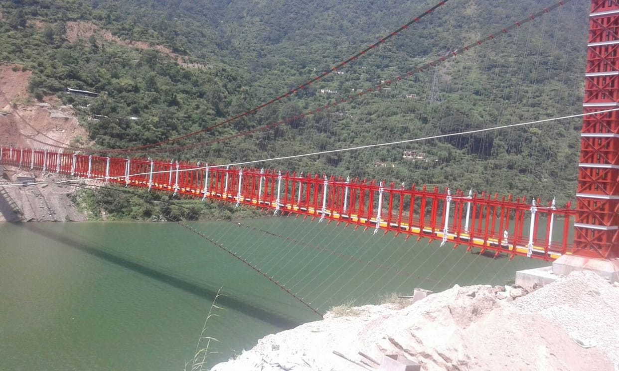 traffic closed on Chenab bridge 