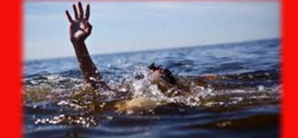 Boy died after drowned in the middle of river, was crossing Thermocol