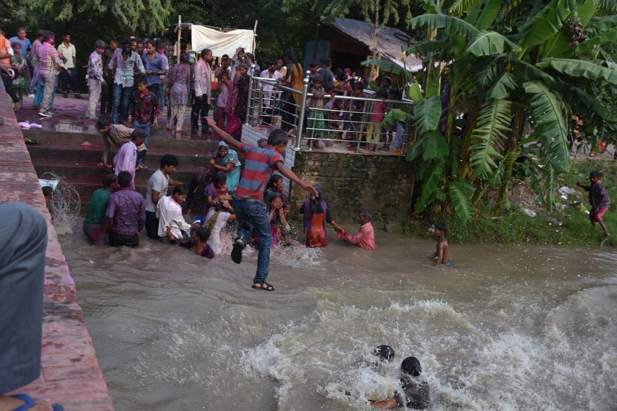 stunt show was expensive for student in Ganesh immersion