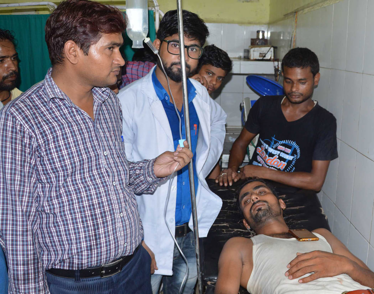 Firing in Political rivalry, six wounded