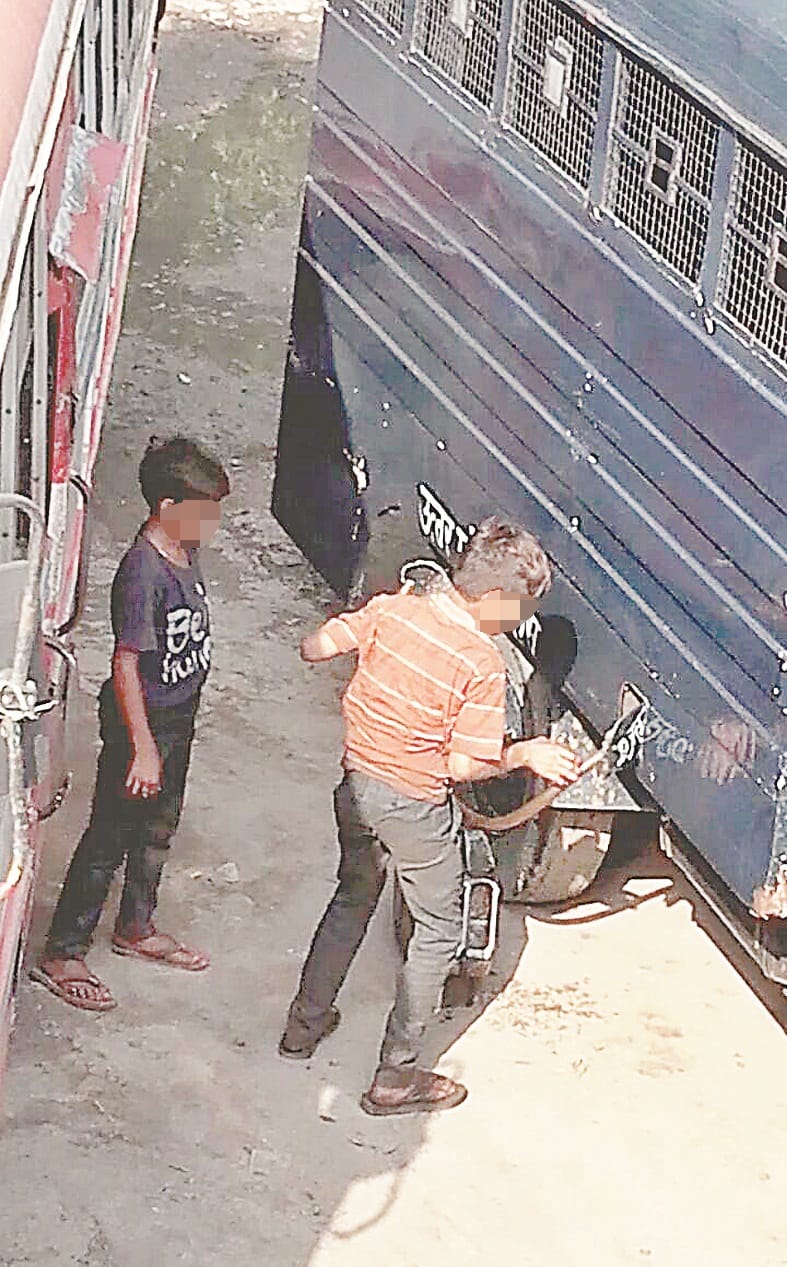 petrol aur diesel ki chori