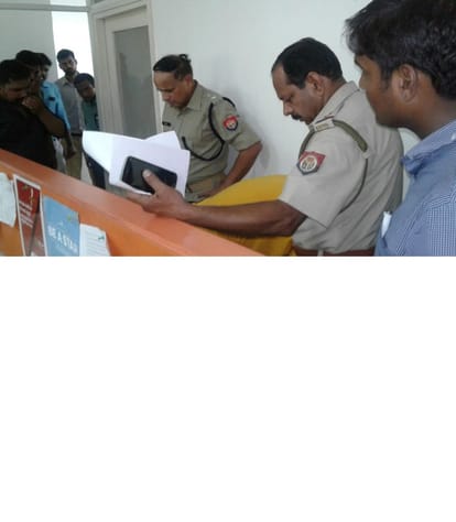 Robbed of 15 lacin finance office