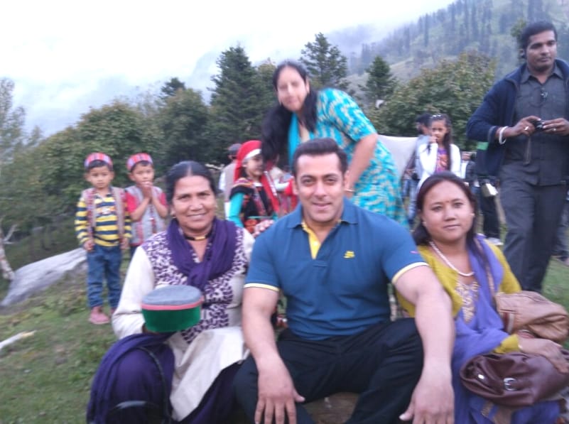 Salman Khan's blackbuck poaching case, Salman leaves shooting at manali.
