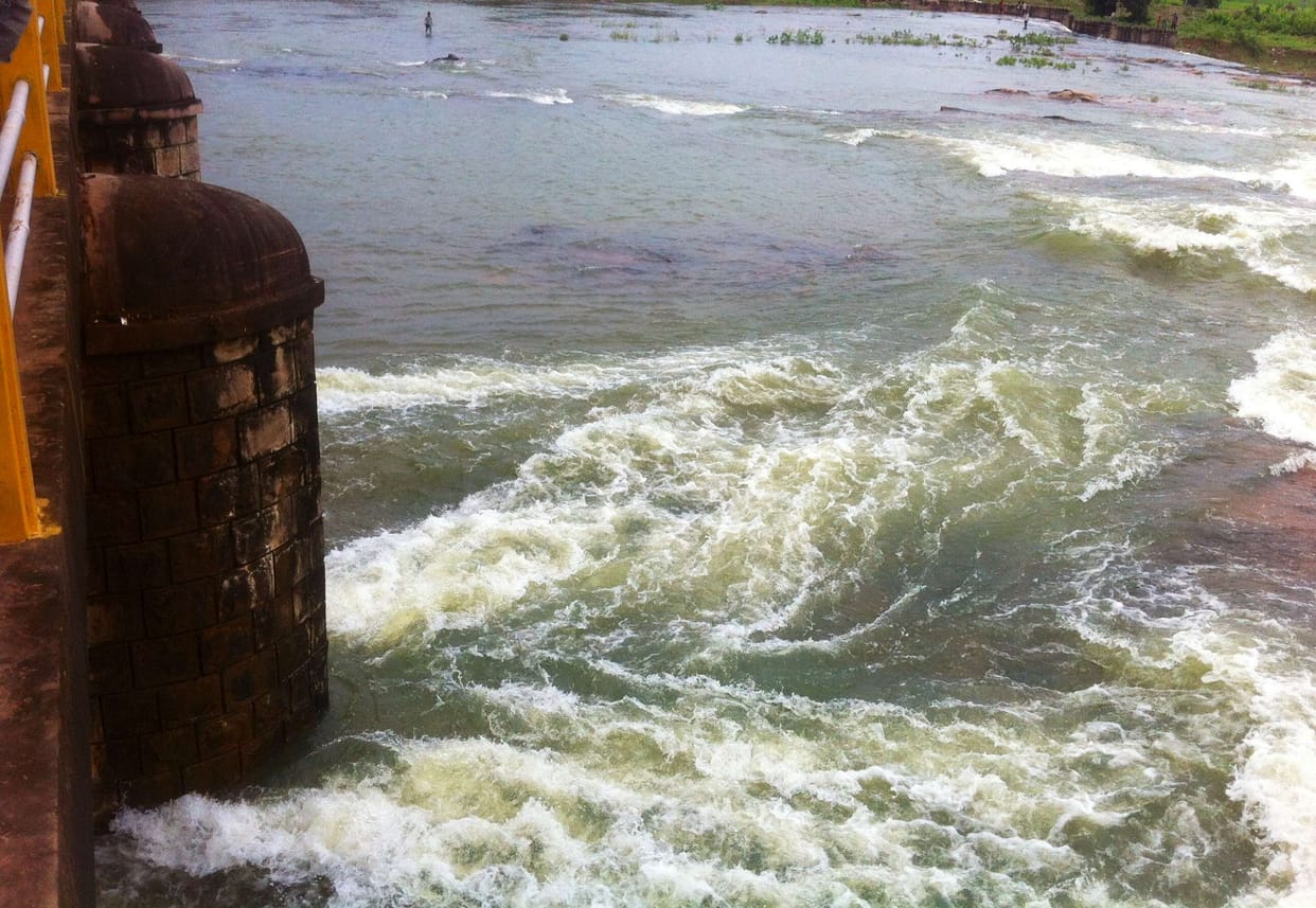 Ahraura pushing water into the reservoir, two gates open