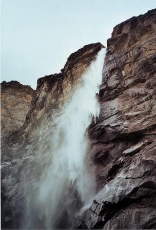 vasudhara waterfall uttarakhand