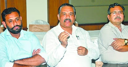 vijay sampla allegations on congress party, also on captain amarinder