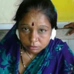 लूट की शिकार महिला।