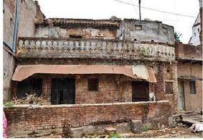 50 dilapidated buildings can fall anytime