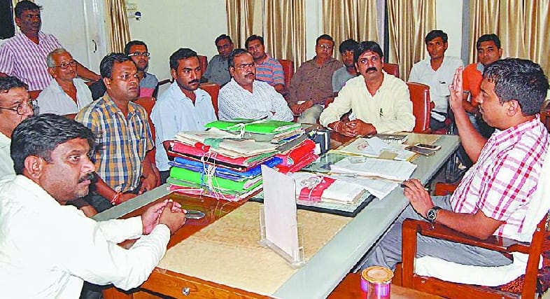 Traders DM, SP seeks protection
