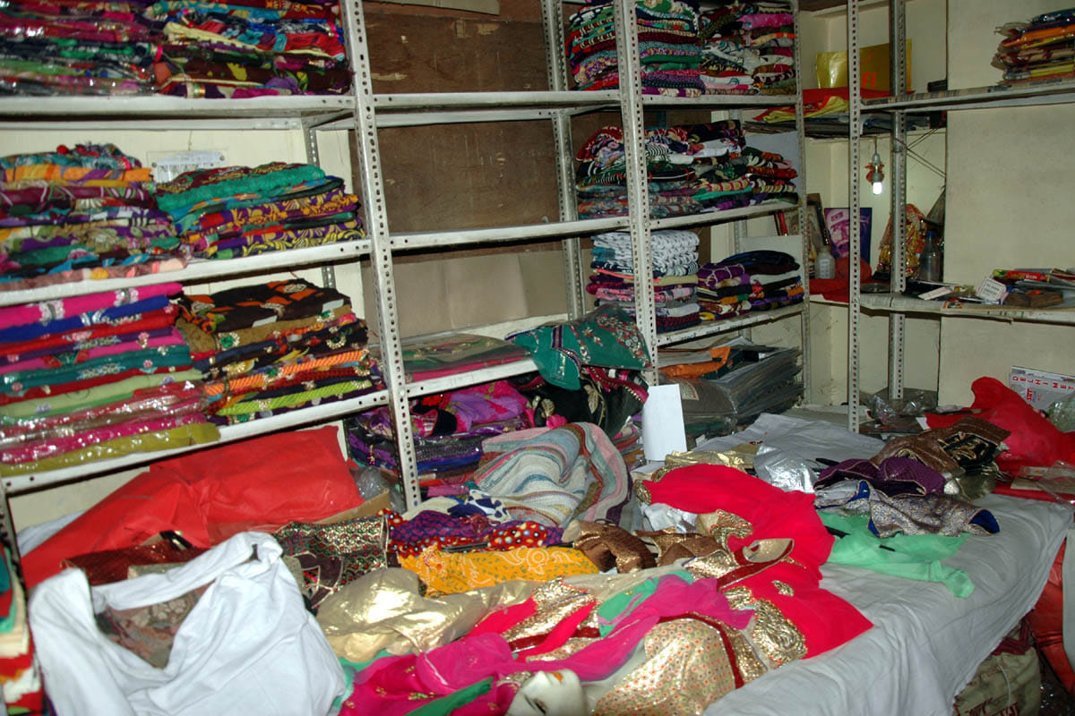 loot in rajrooppur