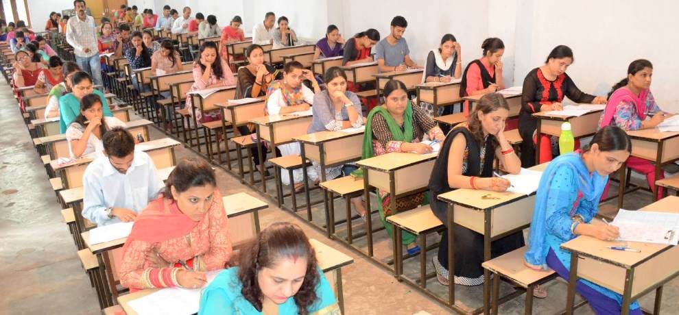HPSSC: 51 thousand candidates will appear in exam on 10 may 2017 for 320 posts of clerk