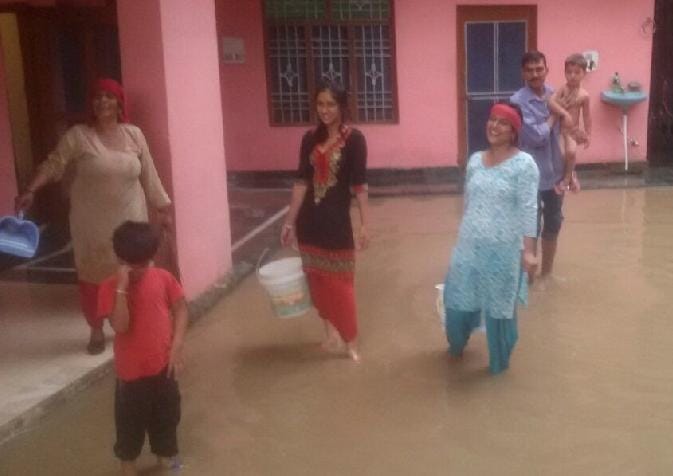 rain water hit the home