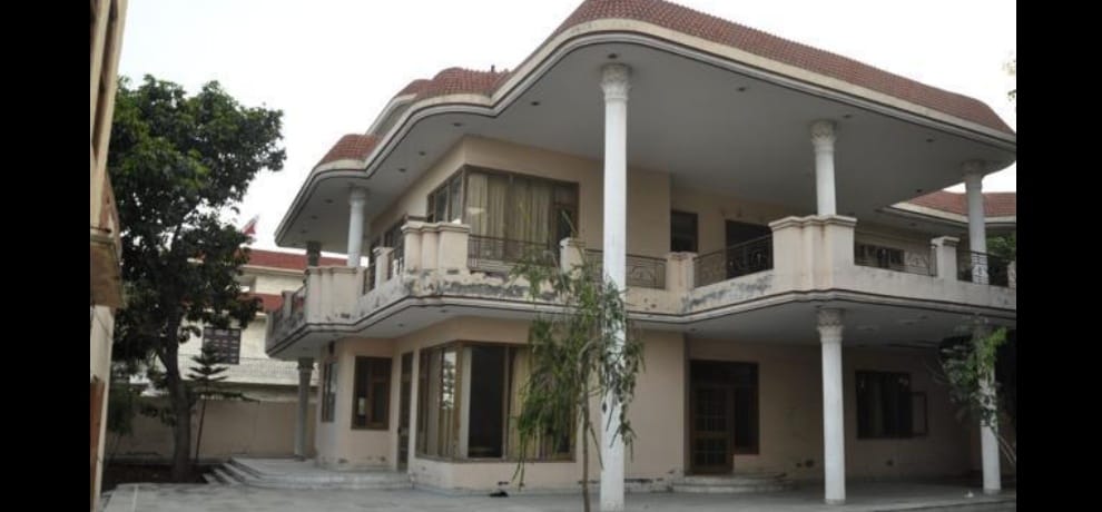 aap finds house in punjab for kejriwal stay