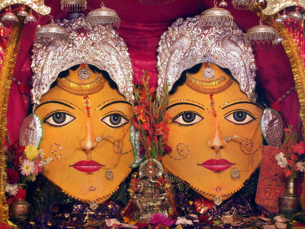 foreigner devotee of maa nanda