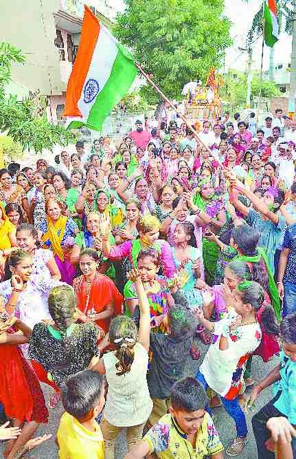 Kanwar Yatra ke baad ganesh sobhayatra me deshbhakti ka rang