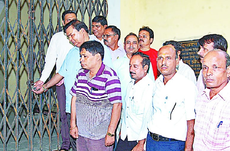 Continued movement of workers