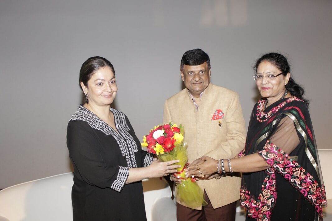 actress pooja bhatt in dehradun film festival