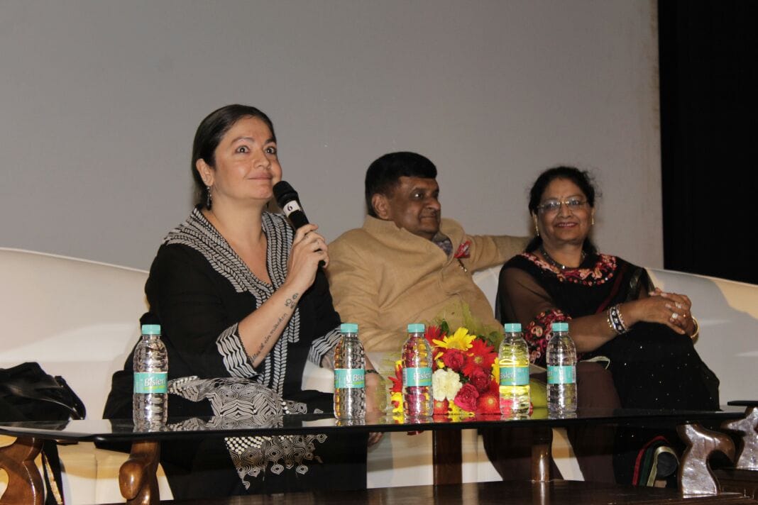 pooja bhatt troll on twitter users called her an alcoholic