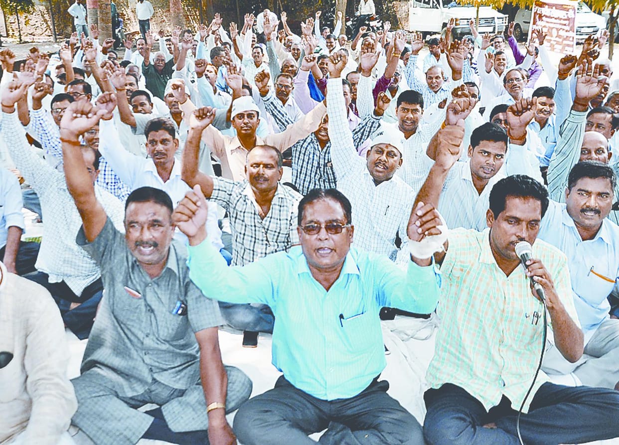 Other employee unions also gave support to lekhpals for strike