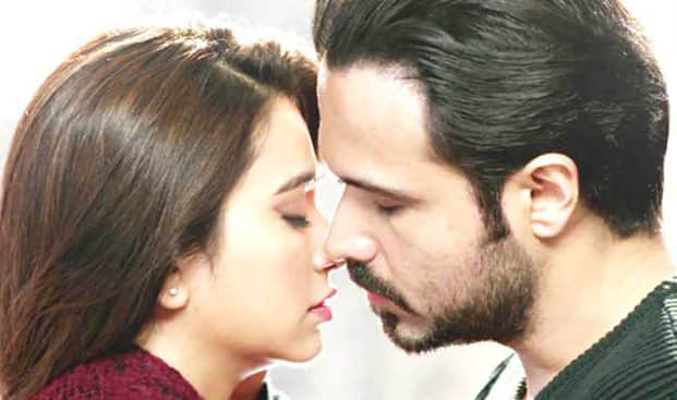 kriti kharbanda kiss schene with imraan hashmi in raaz reboot