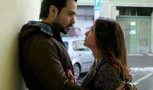 kriti kharbanda kiss schene with imraan hashmi in raaz reboot
