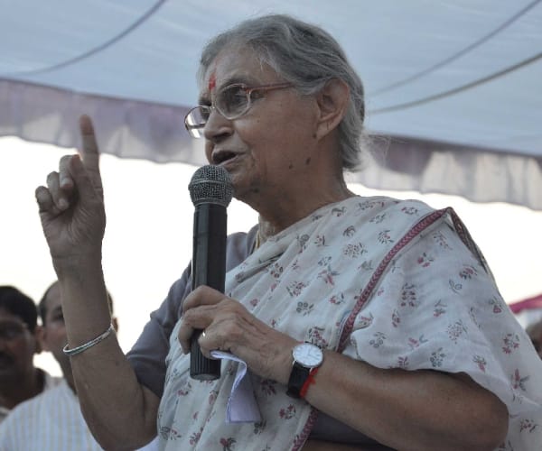 sheila dikshit attacks on UP govt.