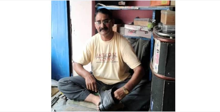 Himachali National Hockey Player Subhash Chand Making Shoes for Earning.