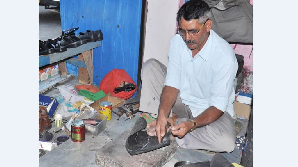 Himachali National Hockey Player Subhash Chand Making Shoes for Earning.