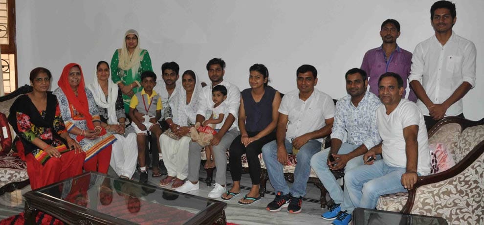 rio paralympian 2016 bronze medal winner athelete varun 