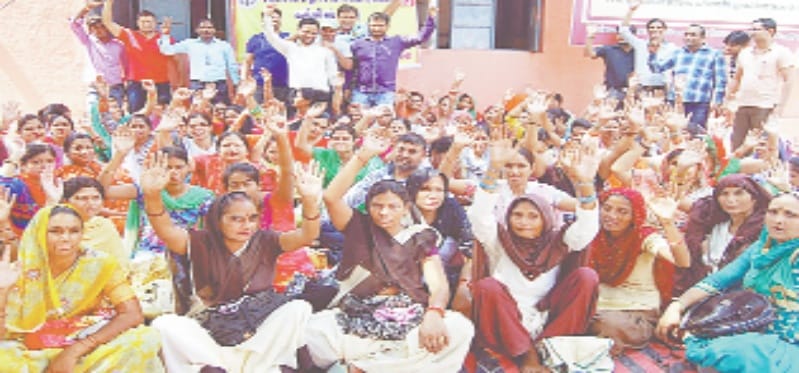 health workers on strike. patients in problem