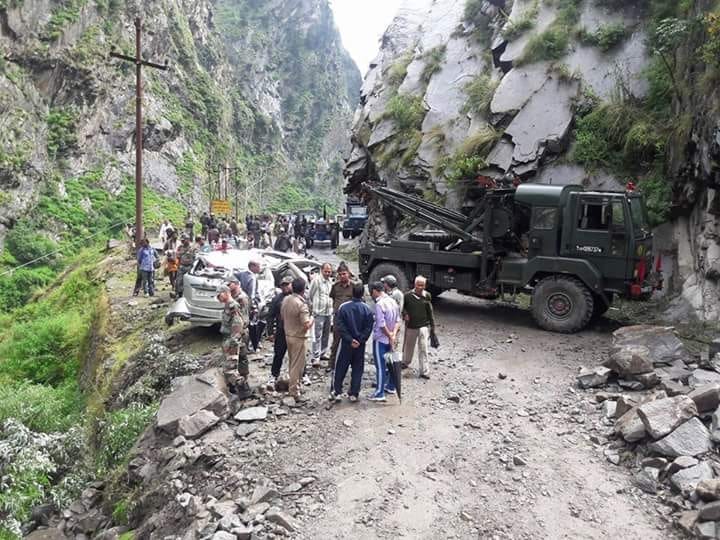 accident in badrinath highway, one woman death