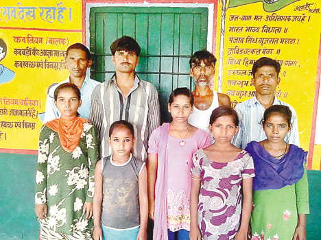 Warden troubled students quit school