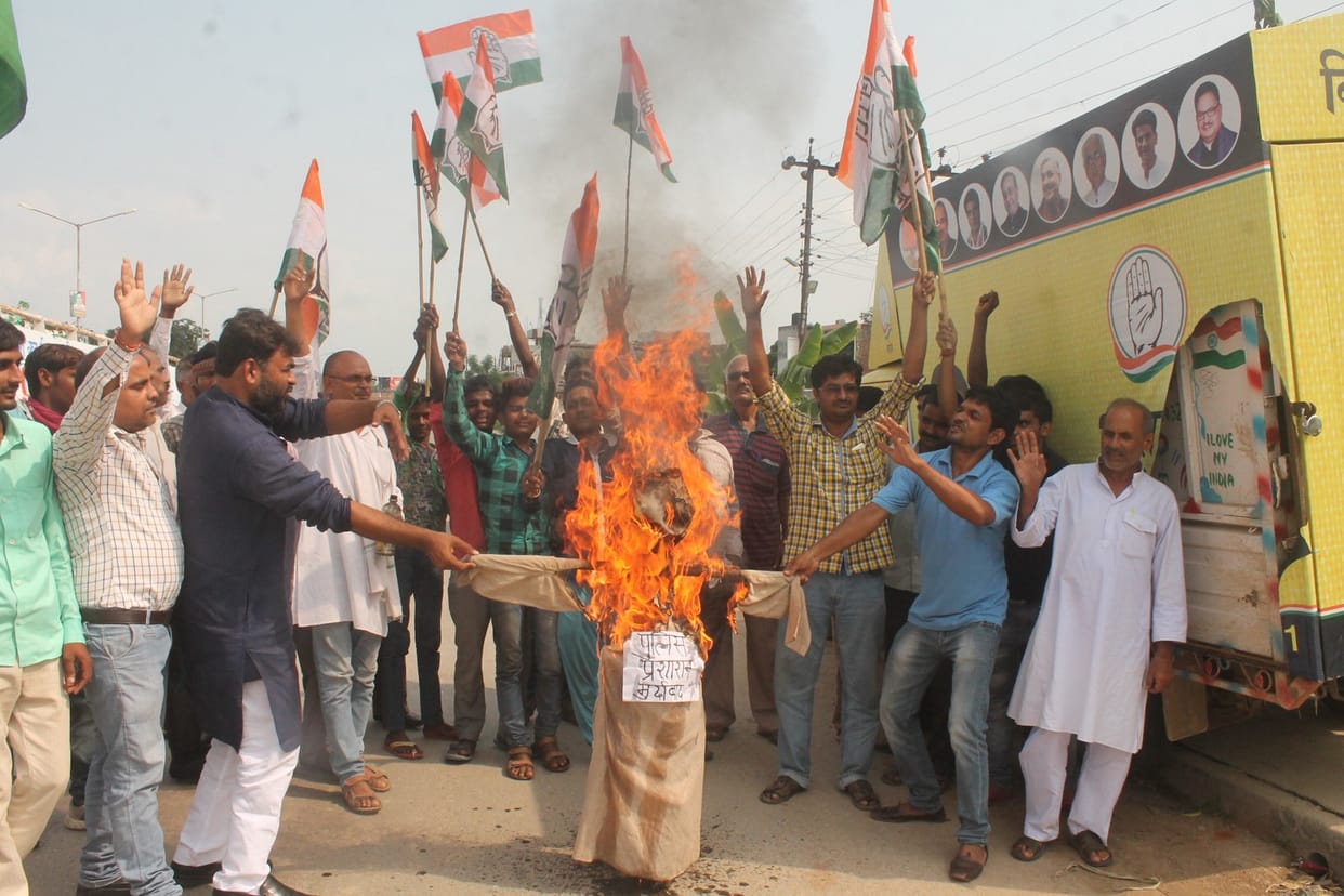 Burnt the effigy of police administration