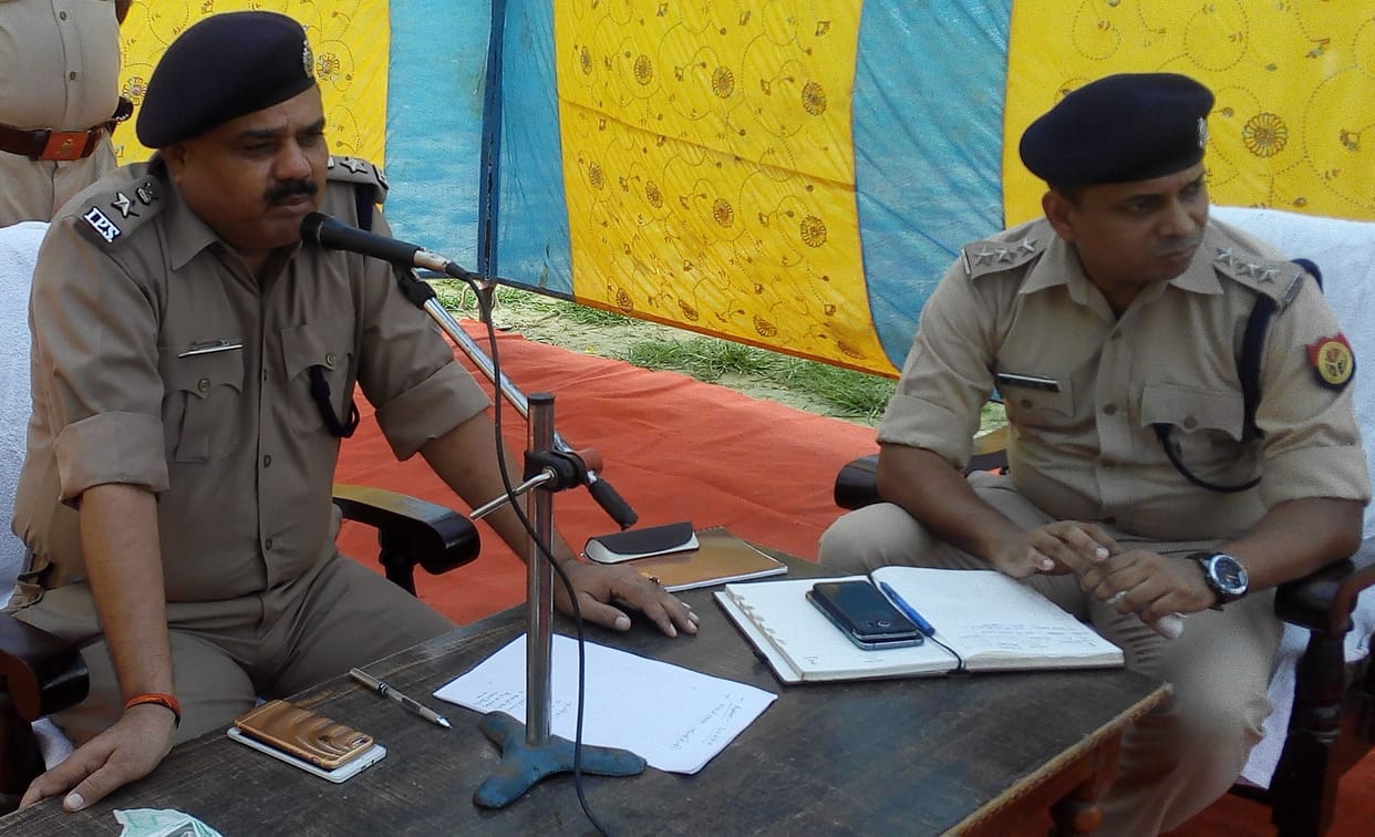 Captain, sir, in the police station to seek money