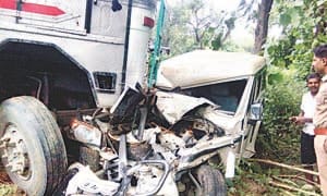 6 pilgrims injured in road accident