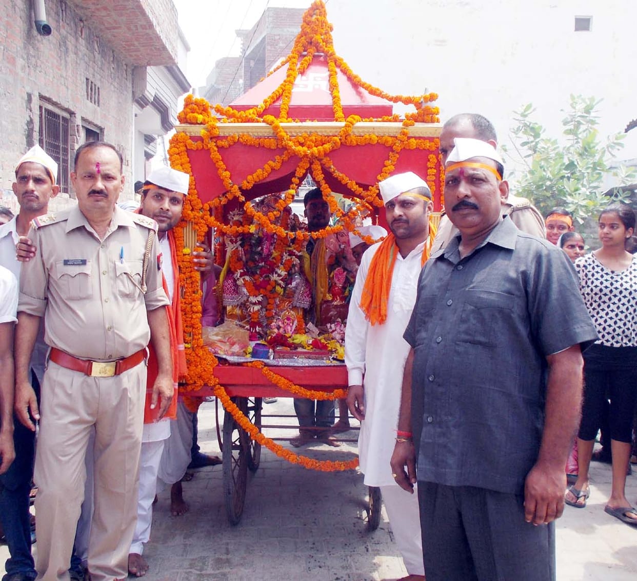 ganesh ji visarjan in puwanya 