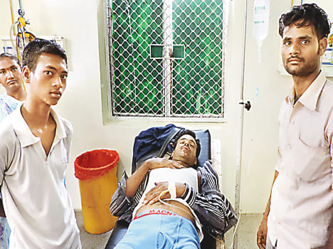 Upturned trolley full of devotees, a dozen injured