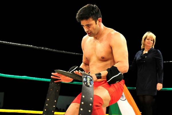 indian wrestler and actor sangram singh will fight with pakistani wrestler in kanpur