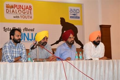 Arvind kejriwal launced kissan menifesto for punjab election