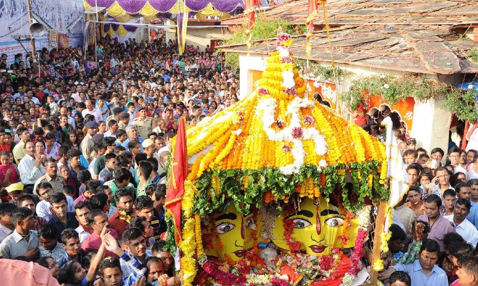 Dole's mother Sunanda, Nanda-aroused was the overflow of worshipers