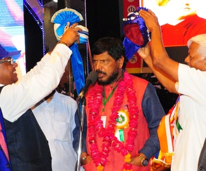 Ramdas athawale targets mayawati in a speech in Lucknow.