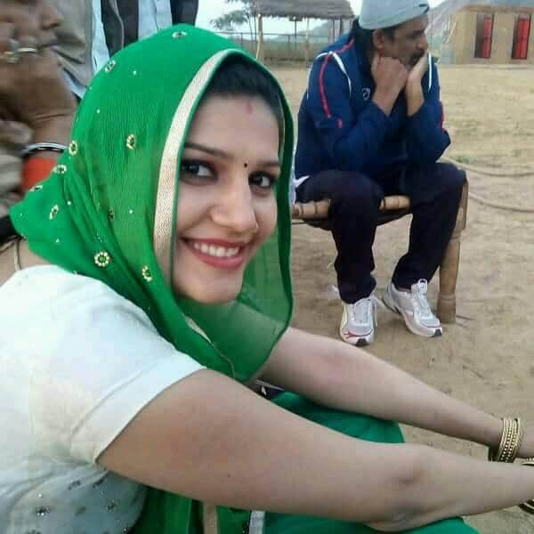 sapna chaudhary first love stage performance, chandigarh