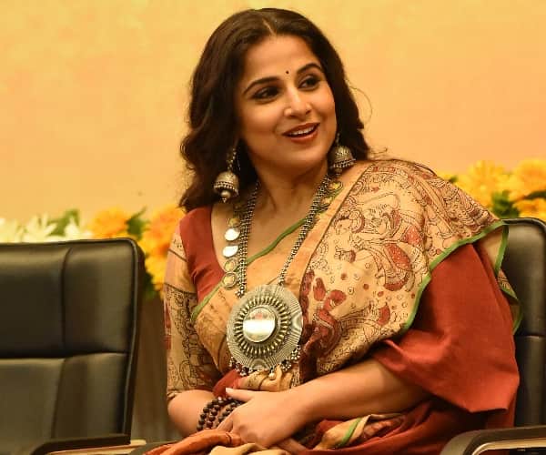 vidya balan revealed about kiss an woman on screen