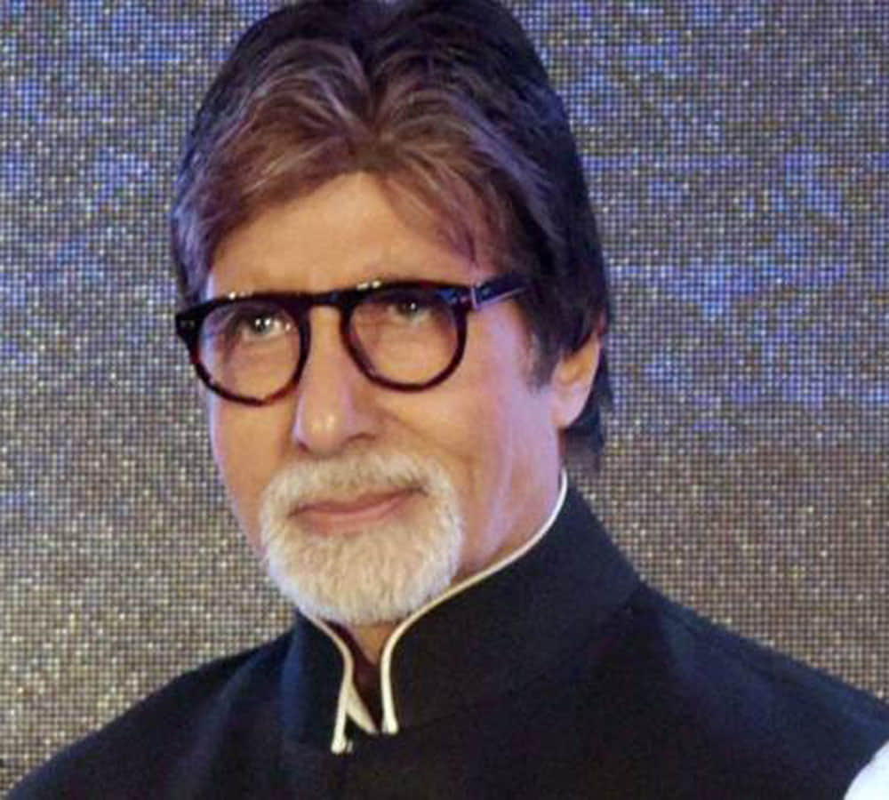 Big B Organises A Special Screening Of Pink Exclusively For Ladies