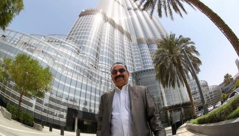  buy 22 flats in world's tallest building burz khalifa
