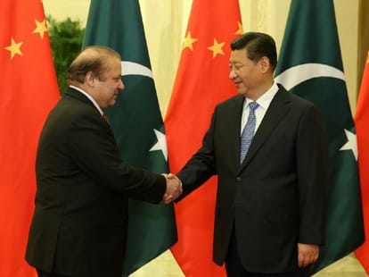 Pakistan is sinking into debt, Chinese media seek to save him