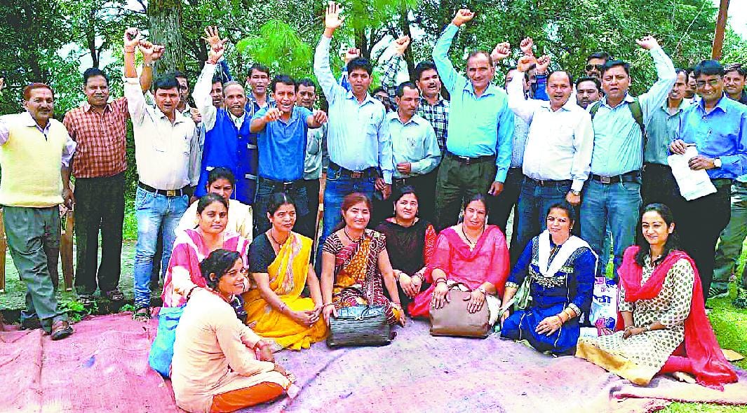 Teachers on strike, interrupted study