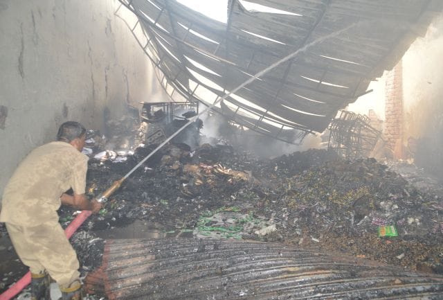 Cosmetic company's warehouse fire, the loss of millions