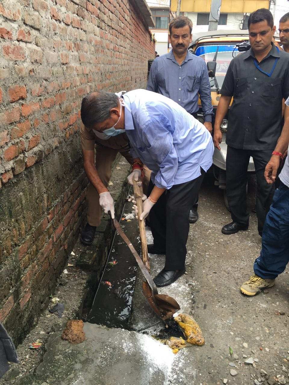 uttarakhand cm involved in police anti dengue campaign